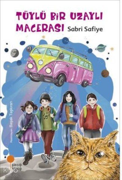 Tüylü Bir Uzaylı Macerası - Sabri Safiye